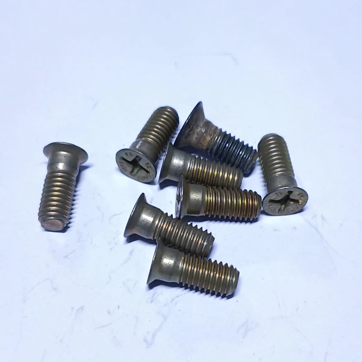 100° Flush Head Close Tolerance Bolt NAS7403-4