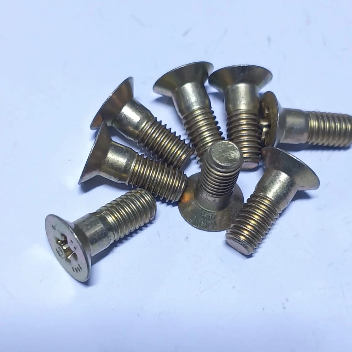 100° Flush Head Close Tolerance Bolt NAS7403-3