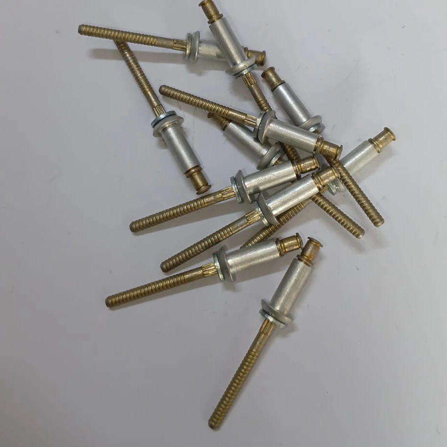 CherryMAX® Blind Rivet, Oversize 100° Countersunk Head CR3242-6-02