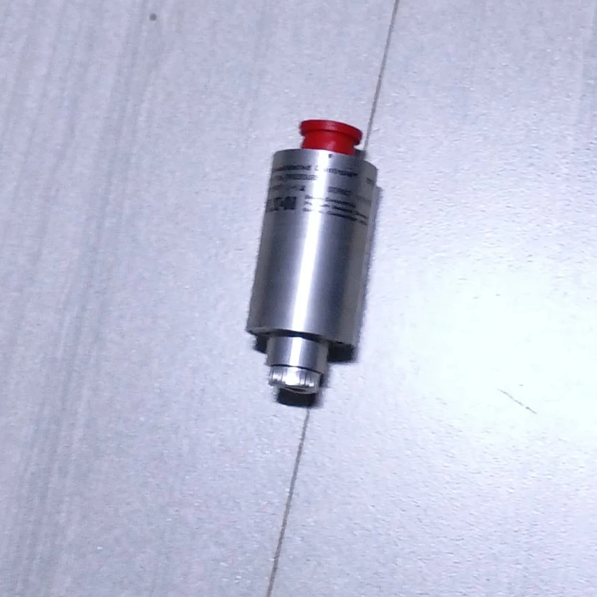 CCS Cylindrical Inline Fluid Pressure Switch 6607-1-87A