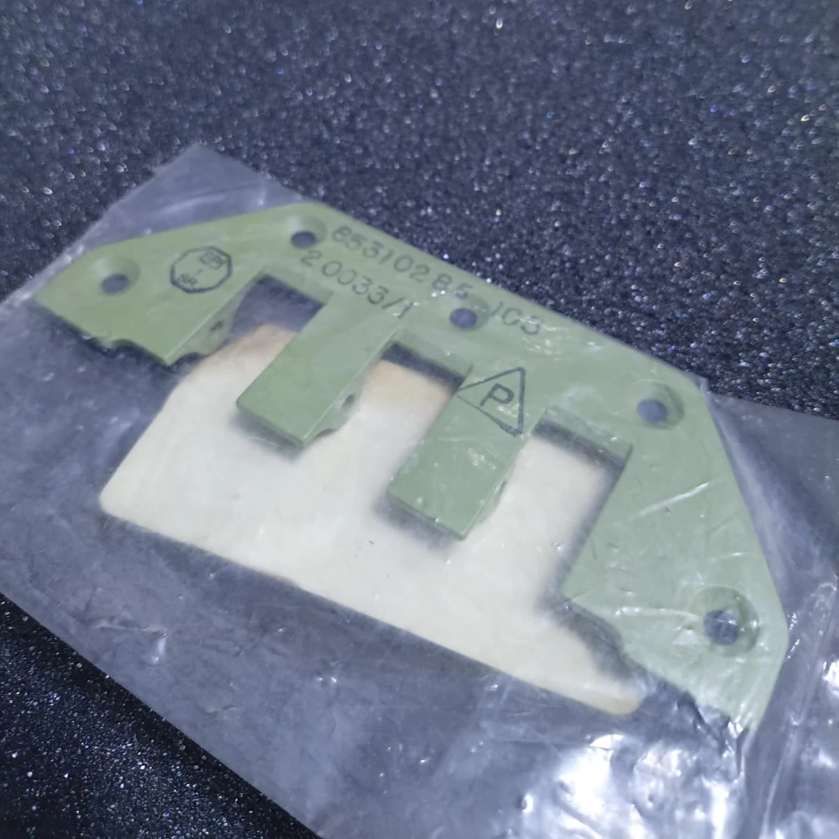 Intercostal Fitting / Anchor Bracket 85310285-105