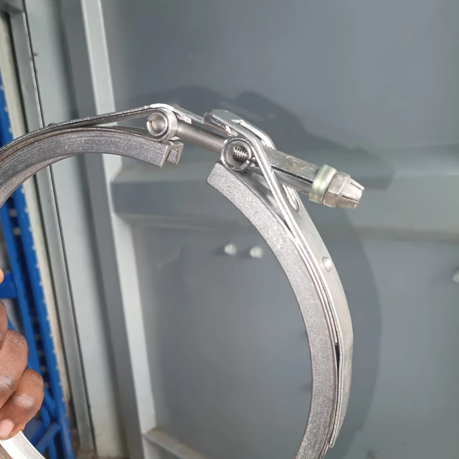  Heavy-duty V-band clamp view 2