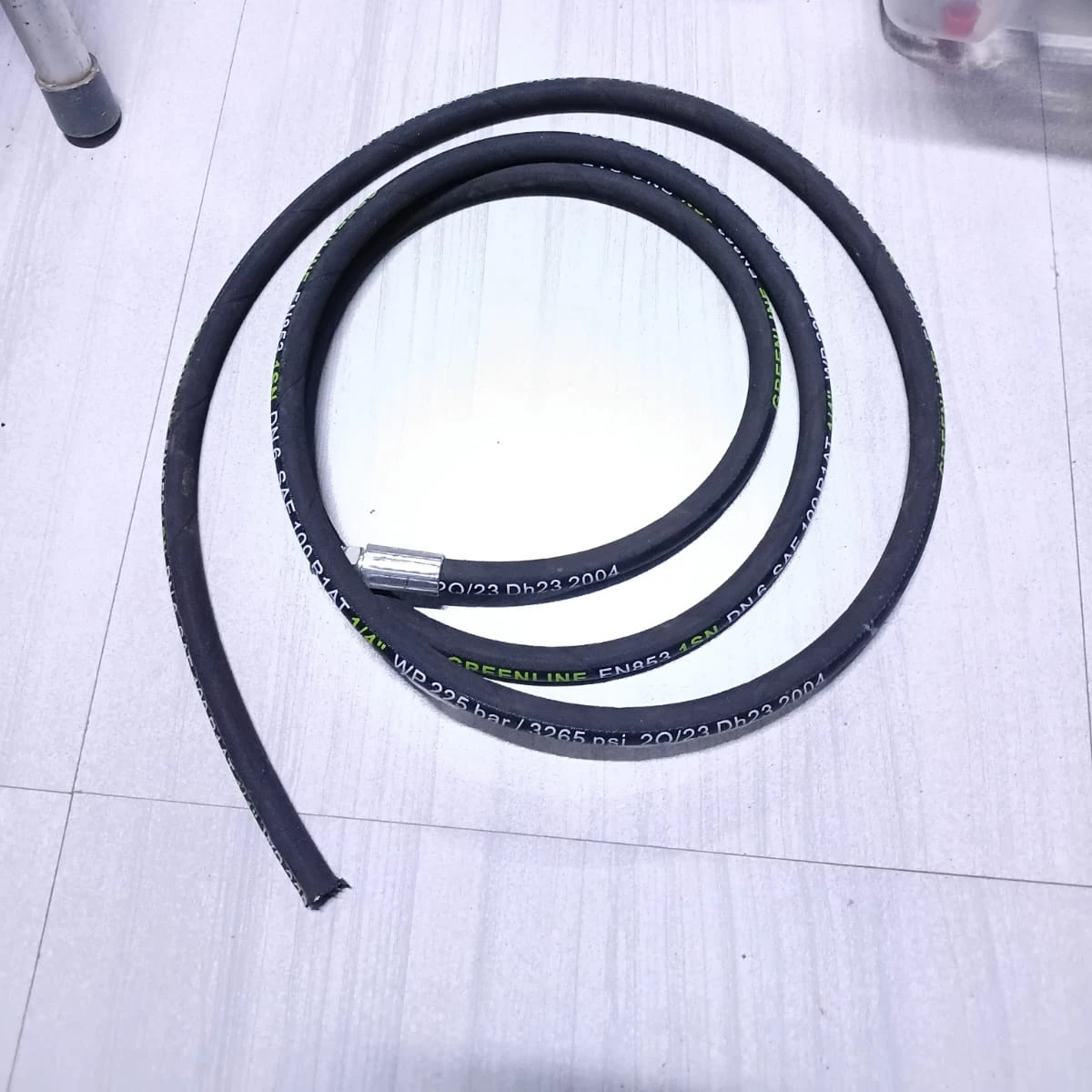 Hydraulic Hose Assembly, SAE 100 R1AT / EN 853 1SN (1/4") GL-1SN-04-225B