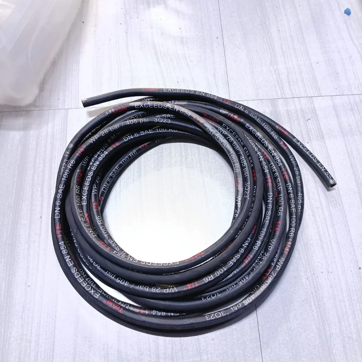  Hydraulic Hose, SAE 100 R6 / EN 854 1TE (1/4")  GL-1TE-04-3023