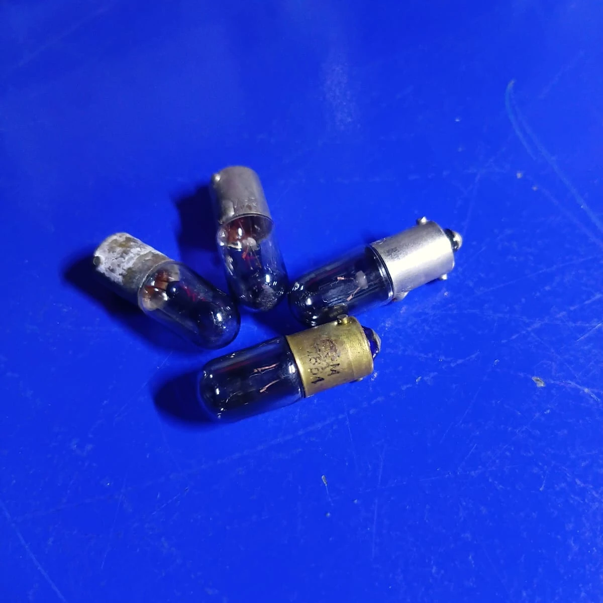 T-3 1/4 Miniature Incandescent Indicator Bulb (28V)  1854
