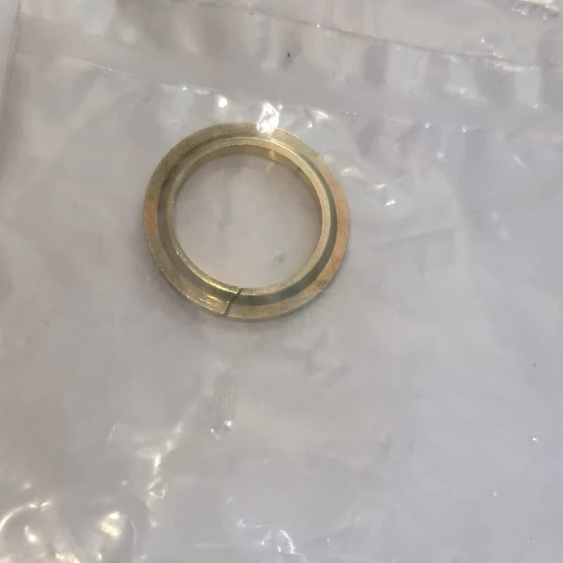 Beveled metallic retaining ring (precision snap ring / split circlip)