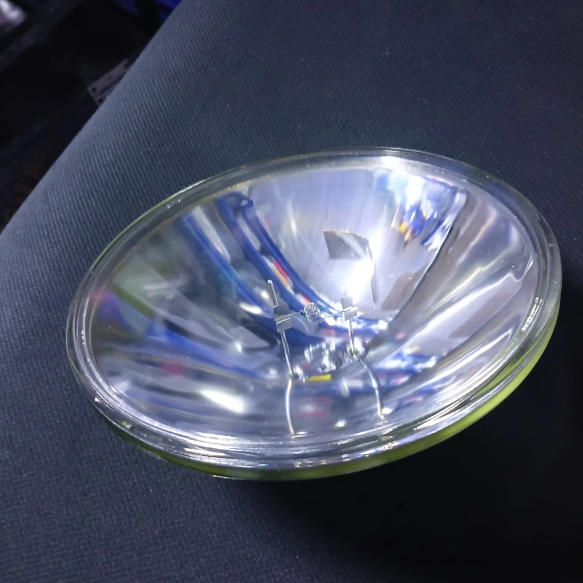 PAR46 Aircraft Landing Light Sealed Beam Bulb (28V 600W) CM4559 view 2