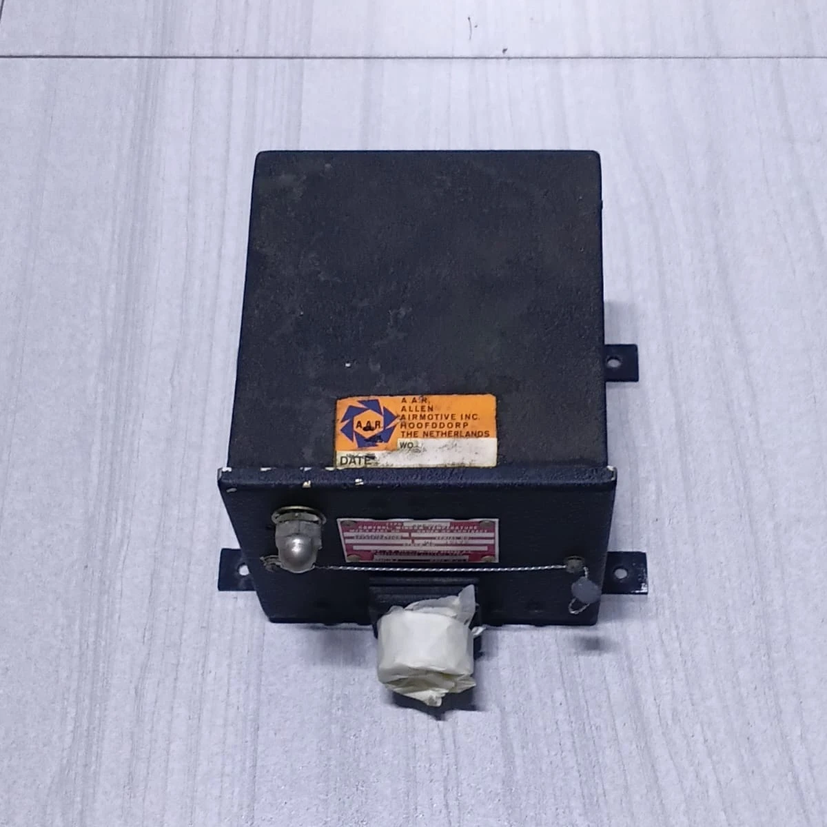 Flight Deck Window Temperature Control Unit 813204-100 view 2