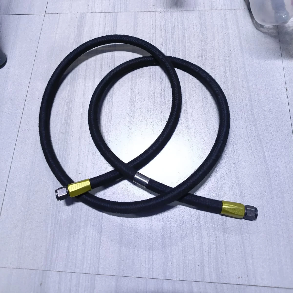Hydraulic Hose Assembly, SAE 100 R1AT (5/16") CA-1R1AT-05-YLW