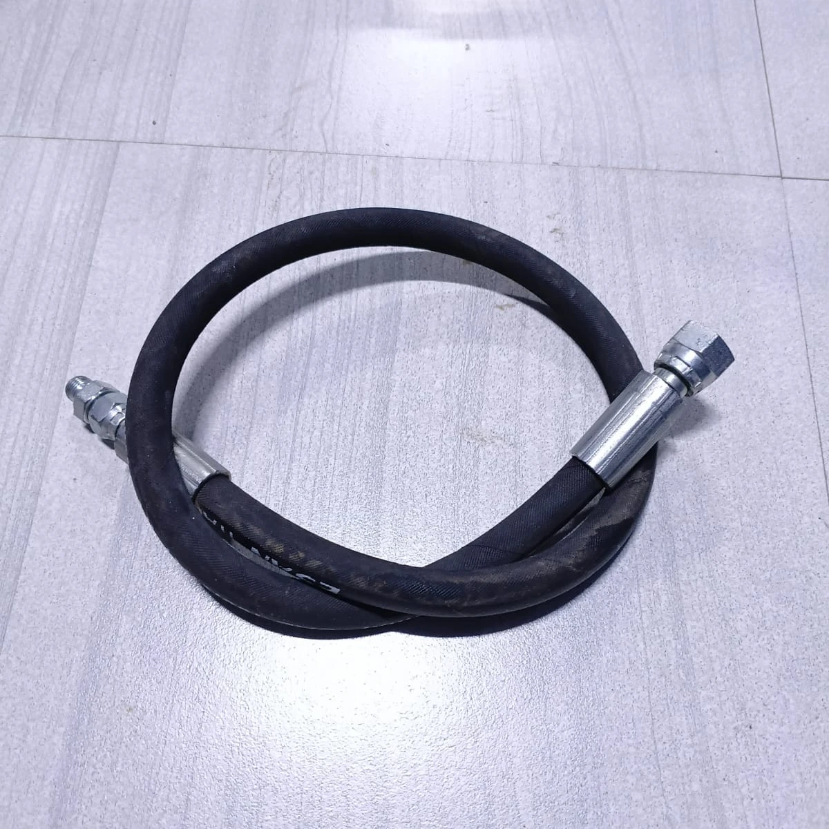  Hydraulic Hose Assembly, EN 853 1SN (3/8") EN 853 1SN DN