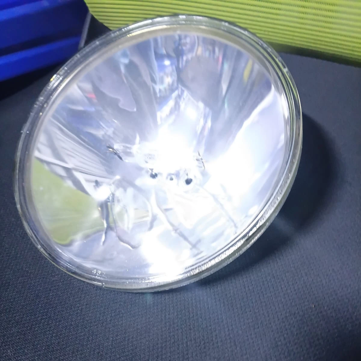 PAR64 Quartz Halogen Aircraft Landing Light Bulb (28V 600W) Q4559X