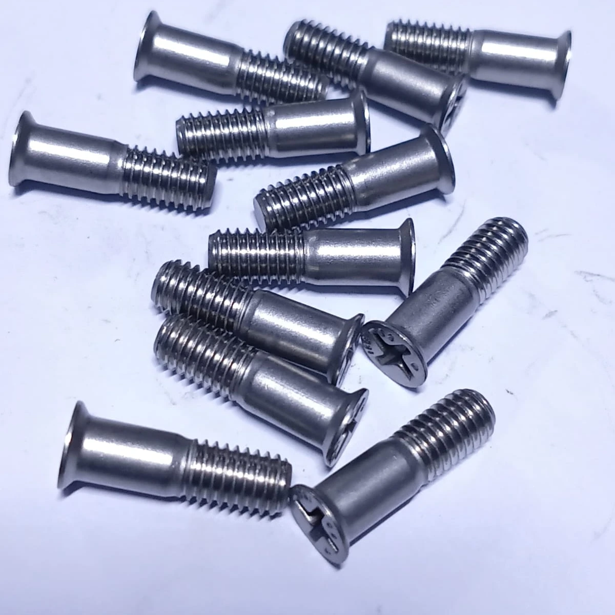 100° Countersunk Phillips Machine Screw (Close Tolerance) NAS1581C3T5