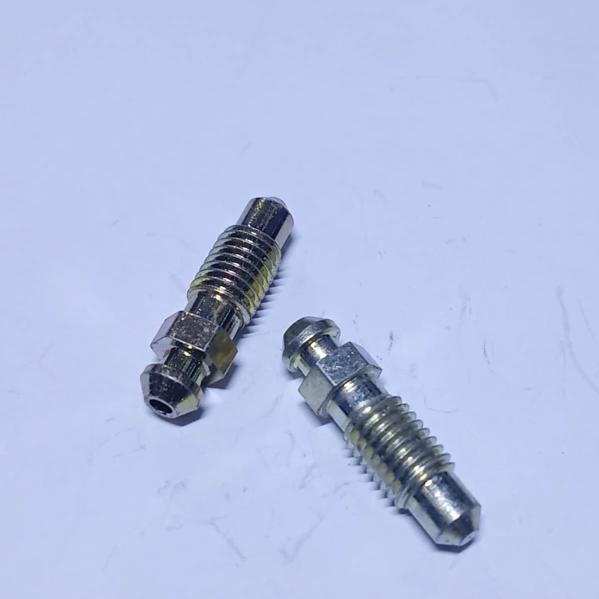 Bleeder Screw 687-405-00