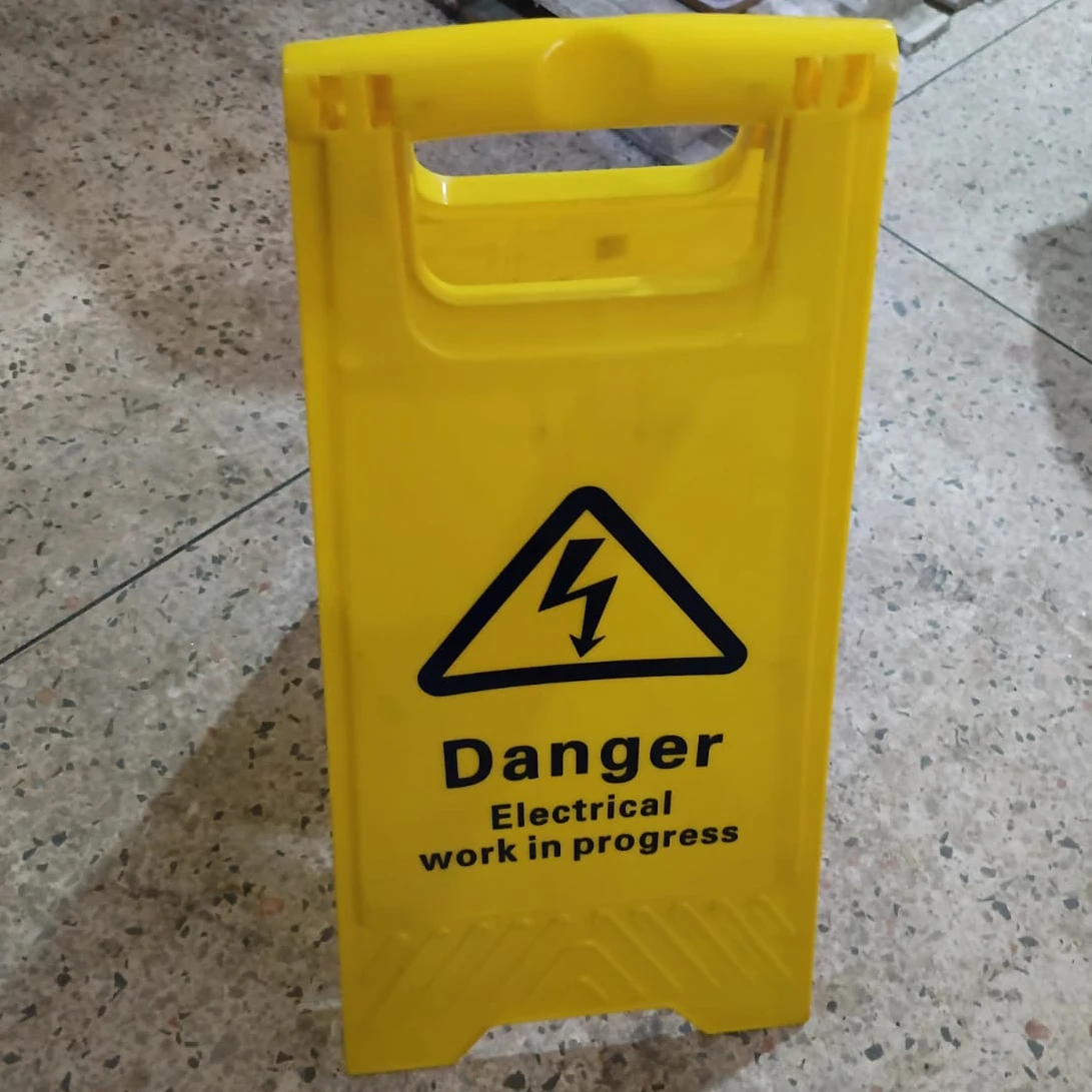 Electrical safety standing sign 