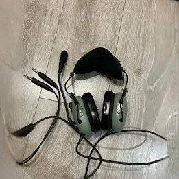 David Clark H10-13.4 Passive Over-ear Headset. view 2